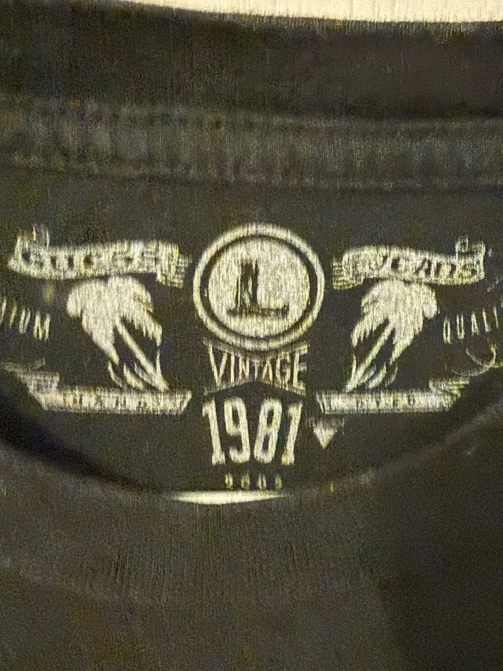 Guess Jeans Graphic Tee - Picture 3 of 3